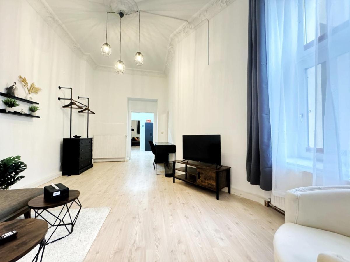 I Spacious 130qm Near Berlins Sights Apartment Berlin